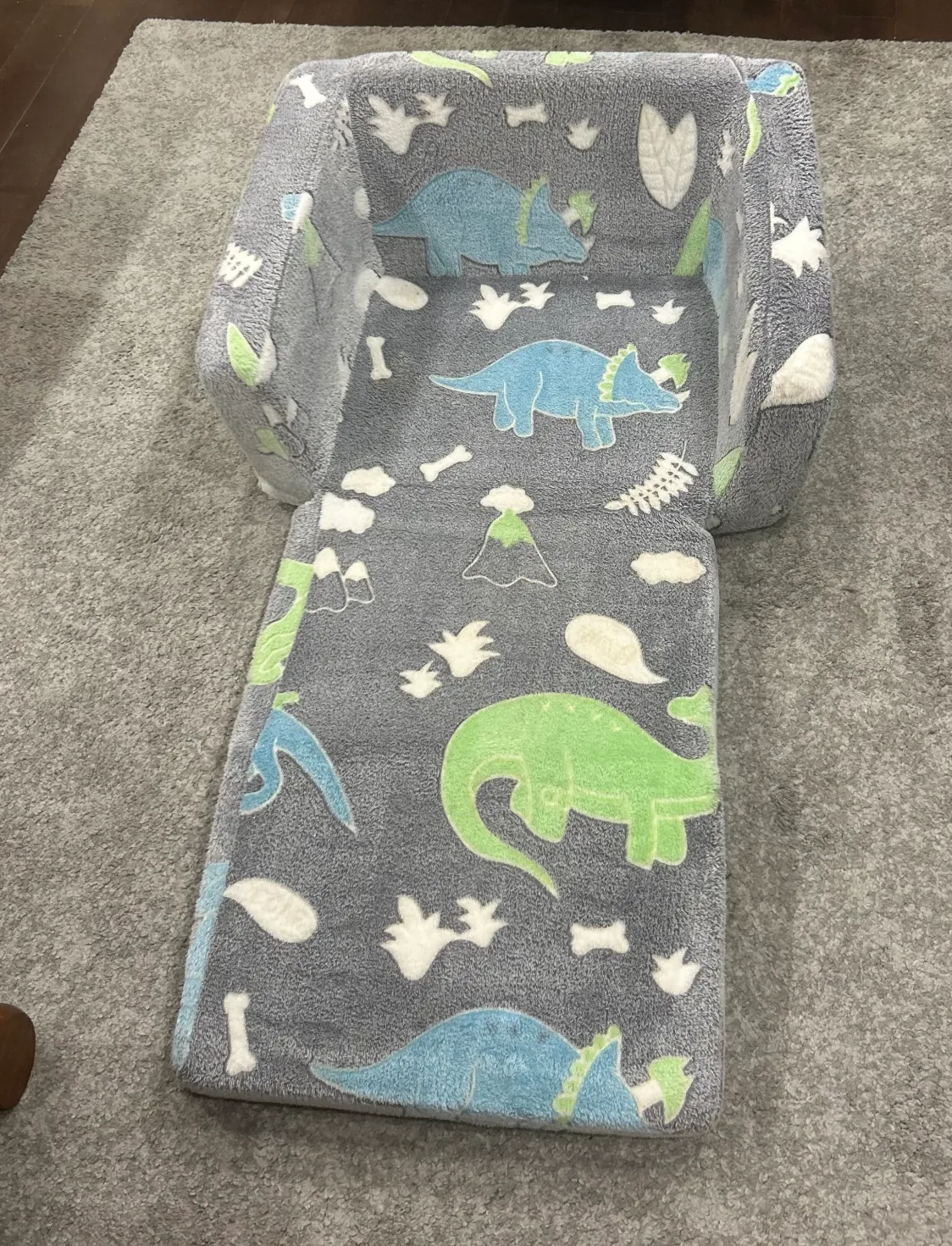 Photo of child bed